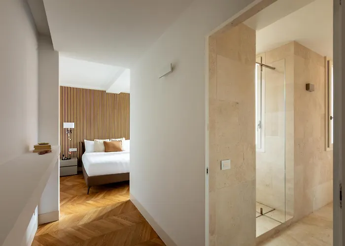Luxury Rom