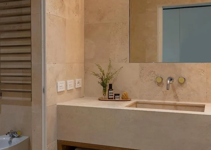 Luxury * Rom